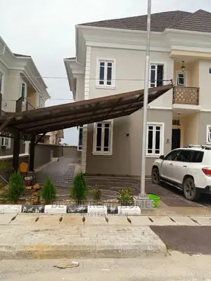 4bdrm Duplex in Sapphire Gardens, Awoyaya for rent