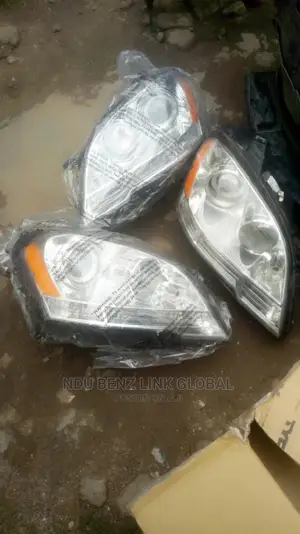 Mercedes Benz 164 Headlight 2010,