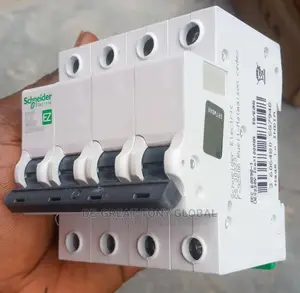 Schneider Breaker 4pole