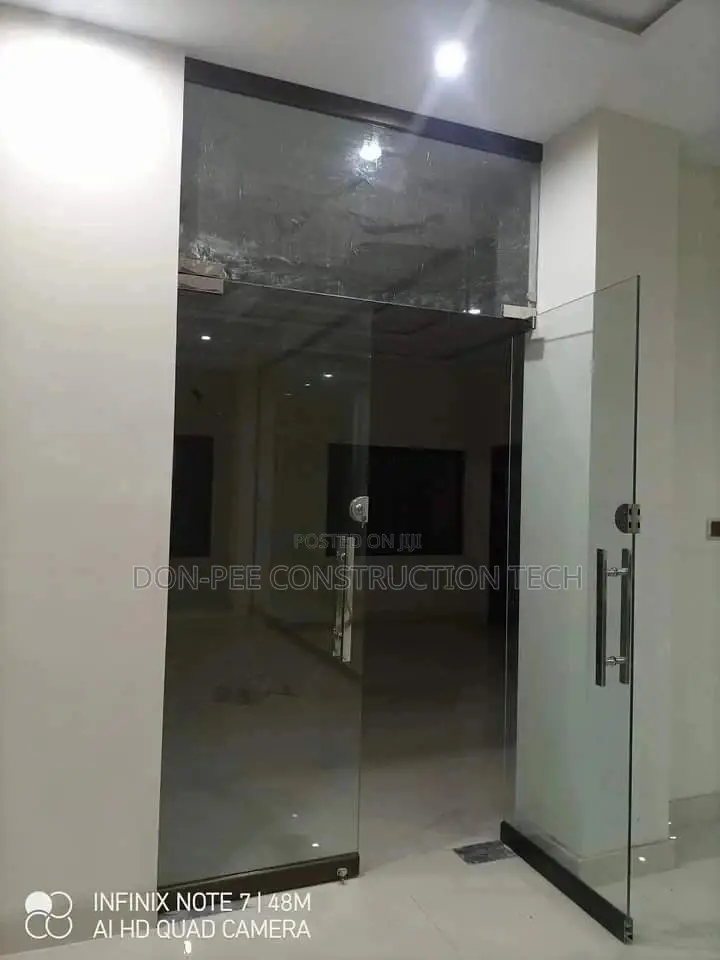 Frameless Tampered Glass Door
