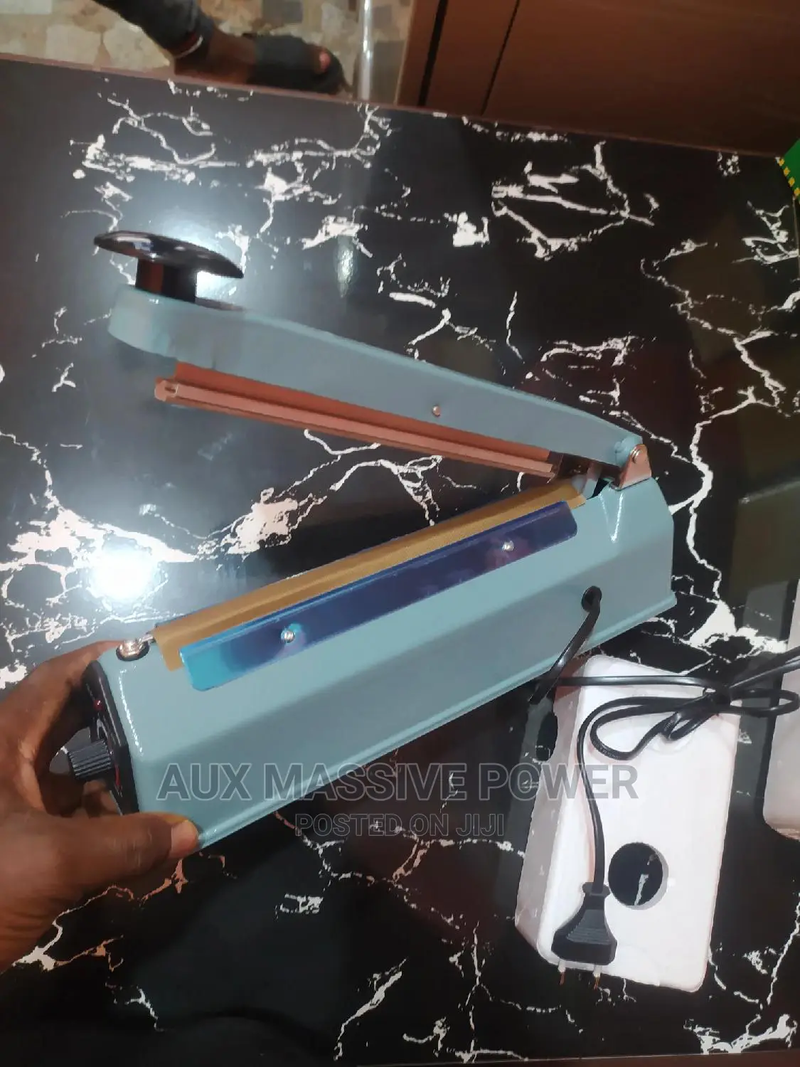 Hand Sealer Machine