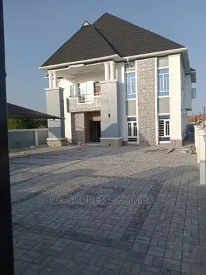 5bdrm Duplex in Beachwood Estate, Bogije for sale