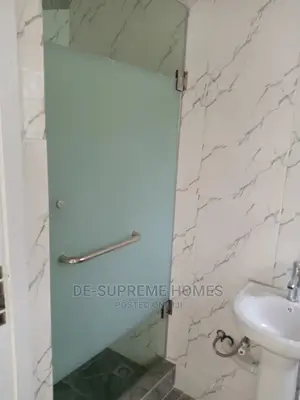 4bdrm Duplex in Sapphire Gardens, Awoyaya for rent