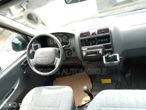 Toyota HiAce 2006