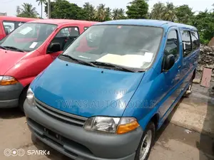 Toyota HiAce 2006