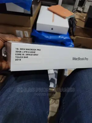 New Laptop Apple MacBook Pro 2019 32GB Intel Core i9 2T
