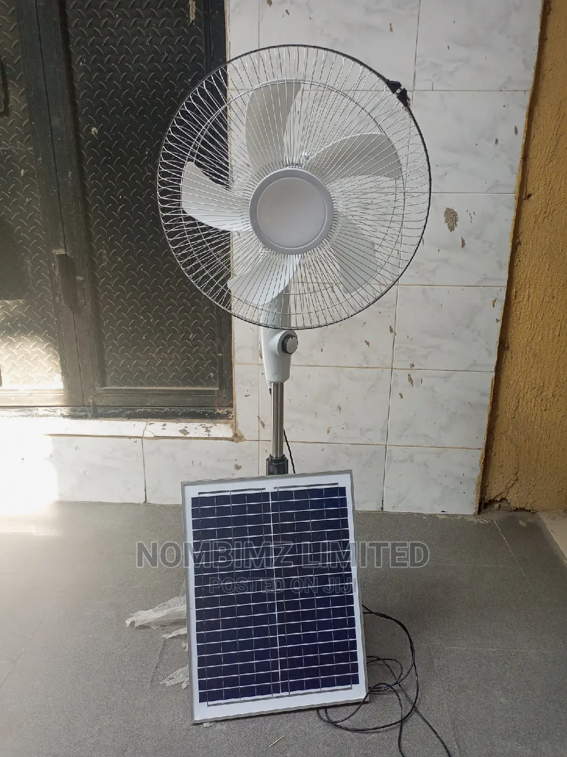 Solar Fan With Inbuilt Battery