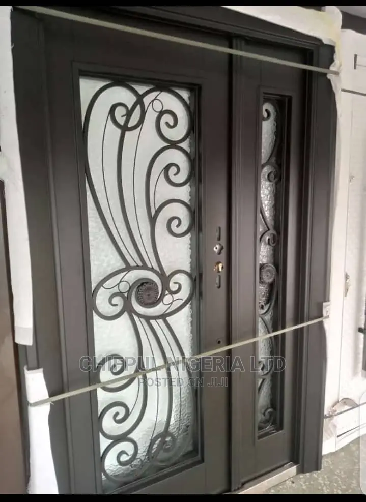 Borger Glass Door