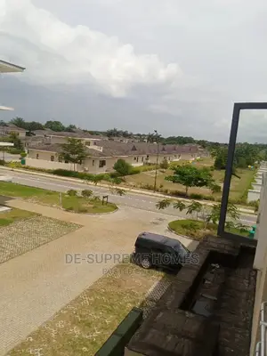 4bdrm Block of Flats in Golf Estate, Lakowe for rent