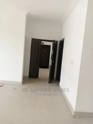 4bdrm Block of Flats in Golf Estate, Lakowe for rent