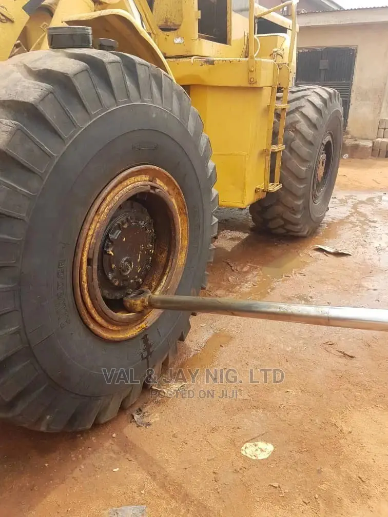 Payloaders, Graders and Backhoe Loader for Hire
