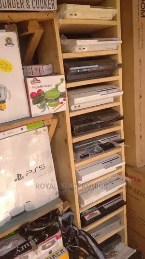 UK PS3 Game With Downloading and FIFA 21 and Pes 21