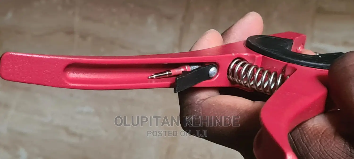 Applicator Plier for Animal Ear Tags