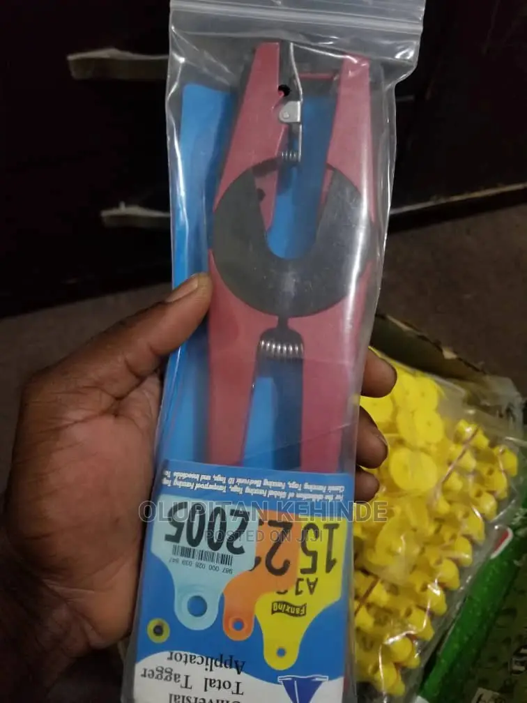 Applicator Plier for Animal Ear Tags