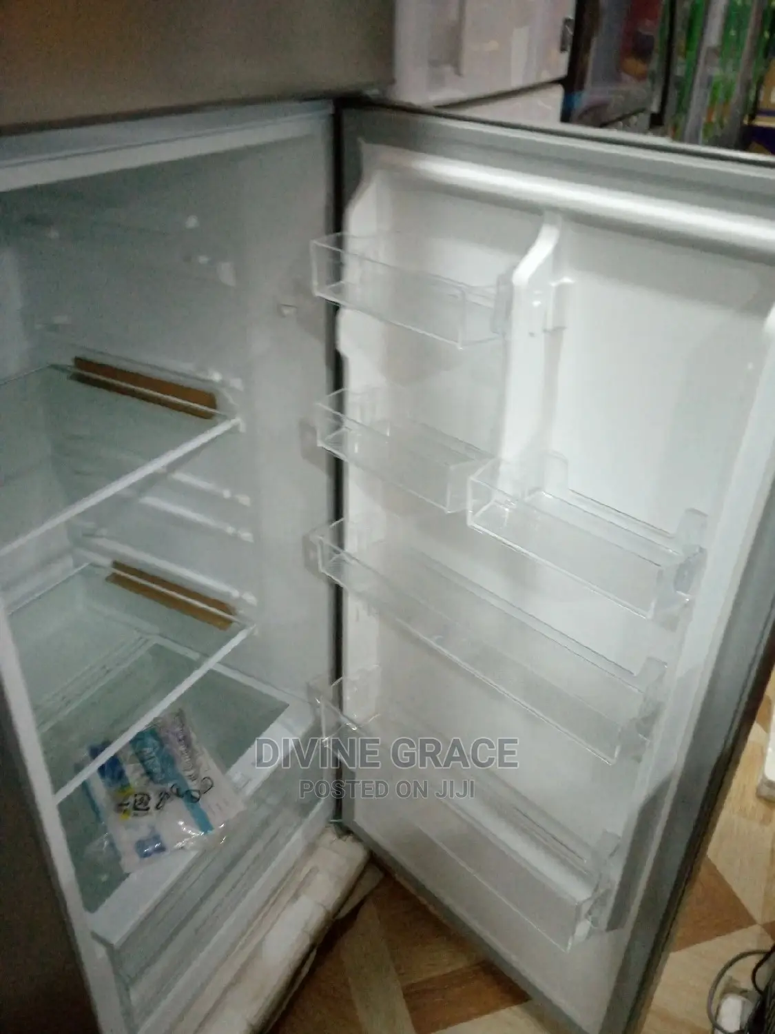 252L Midea Refrigerator