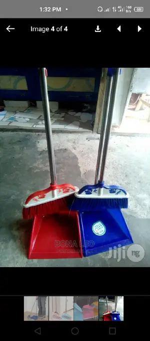 Long Brush and Packer