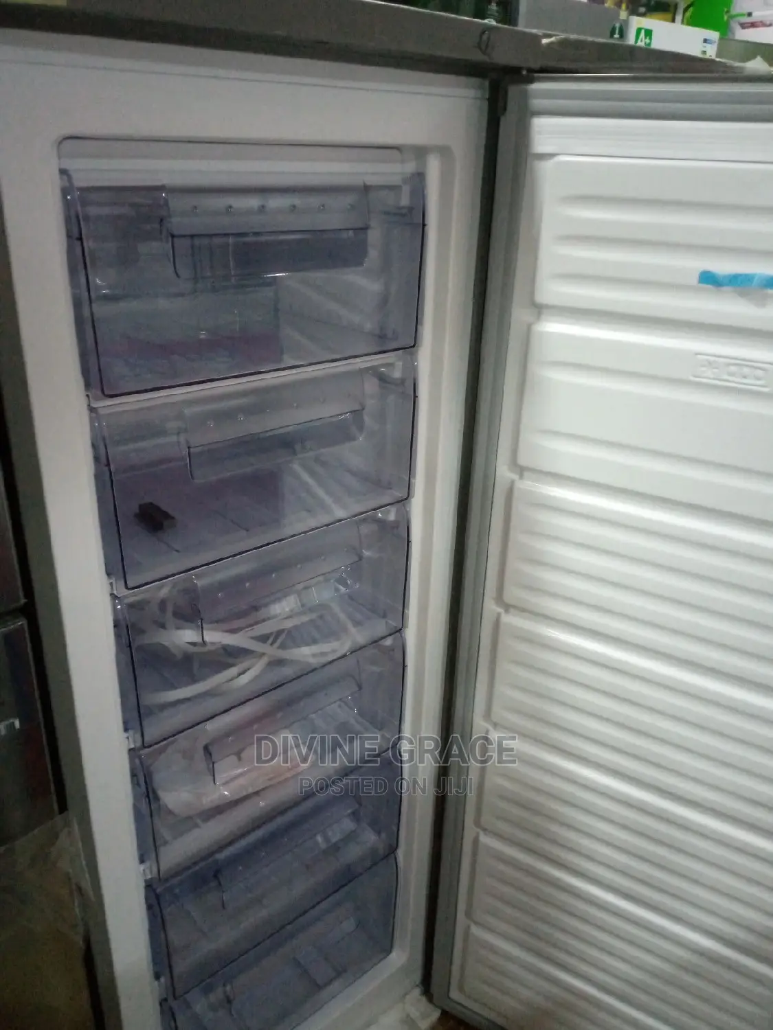 NX-262 Refrigerator