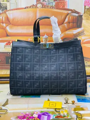 FENDI Roma Handbags ( Big Sized )