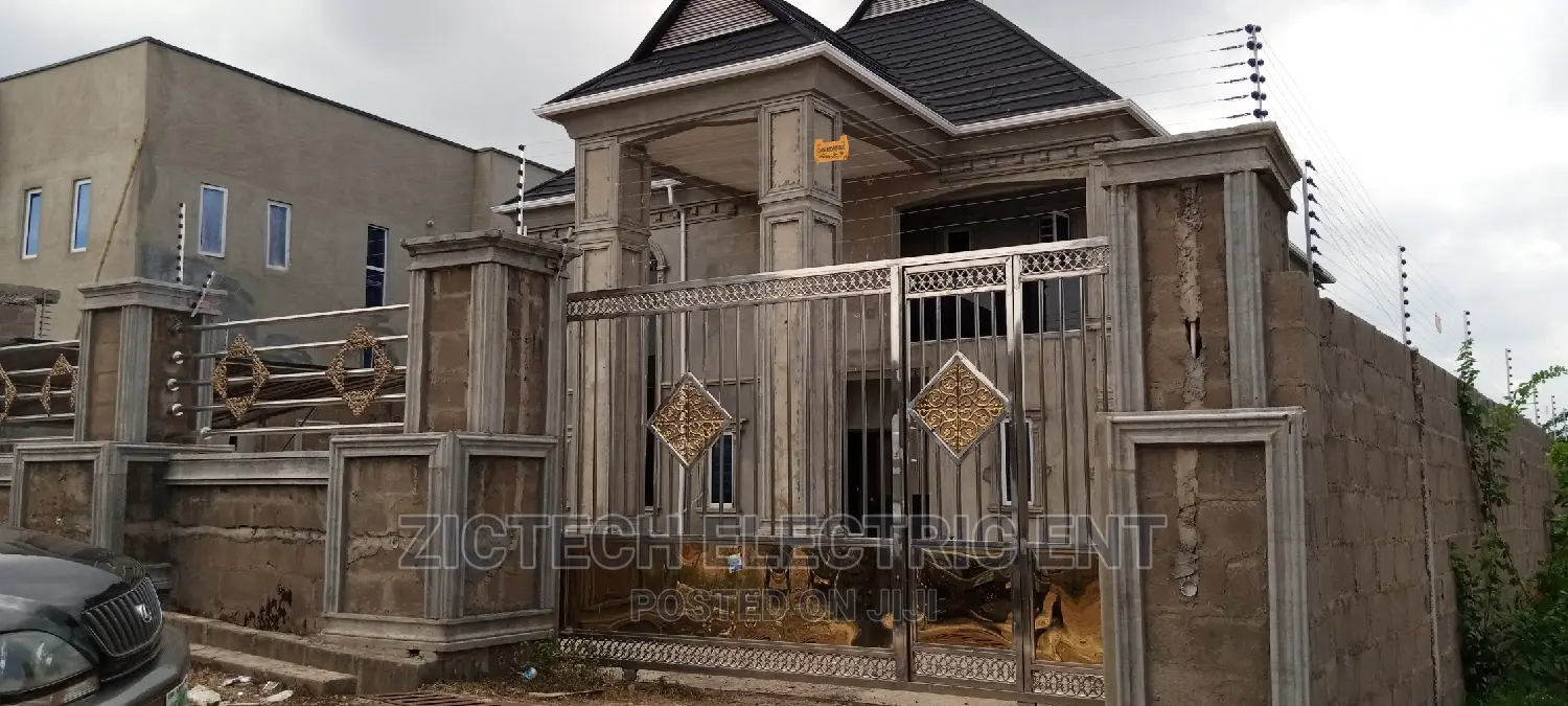 Building Contractor