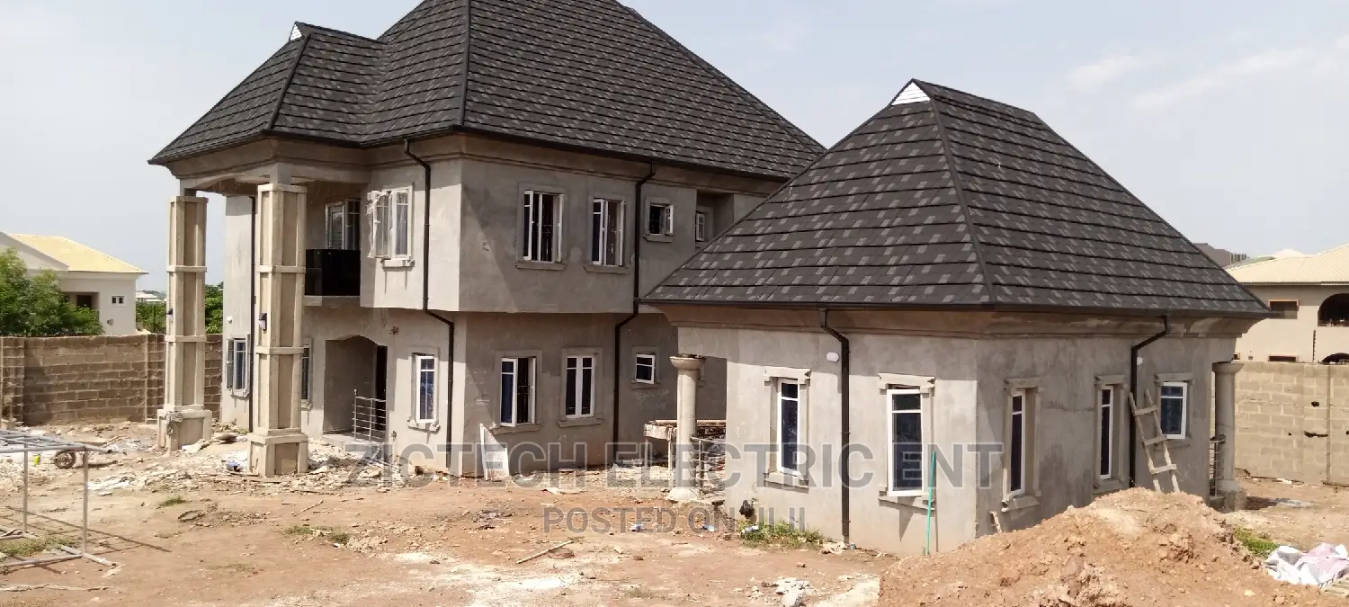 Building Contractor