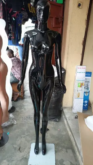 Size 8 Fibre Black Female Display Mannequins