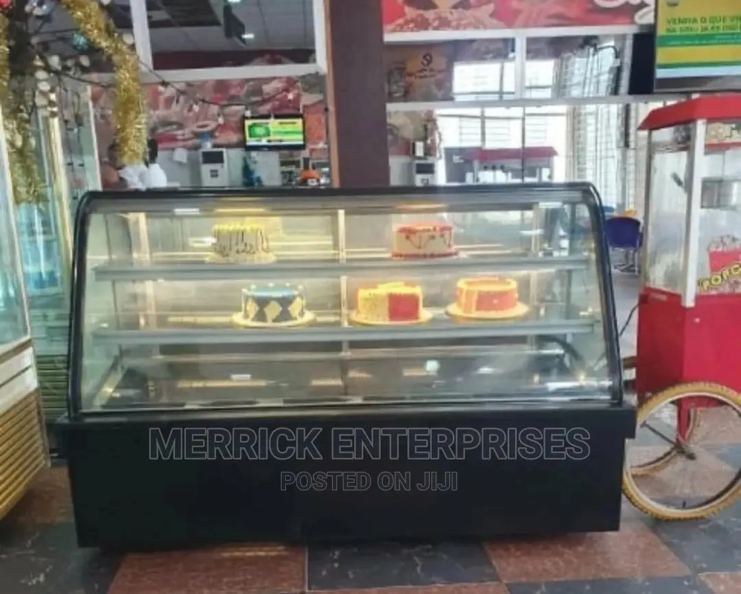 New Standing Cake Display Chiller 5ft