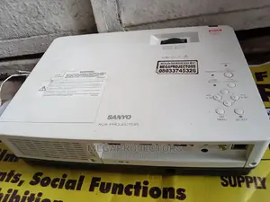 Unique Sanyo Projector For Sale
