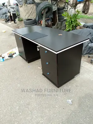 Executive Office Table With Mouse Pad