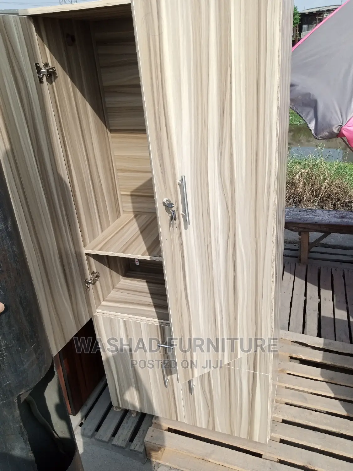 Three Feet Wardrobe