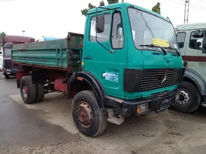 Mercedes 1617 Tipper With Axillary 1617