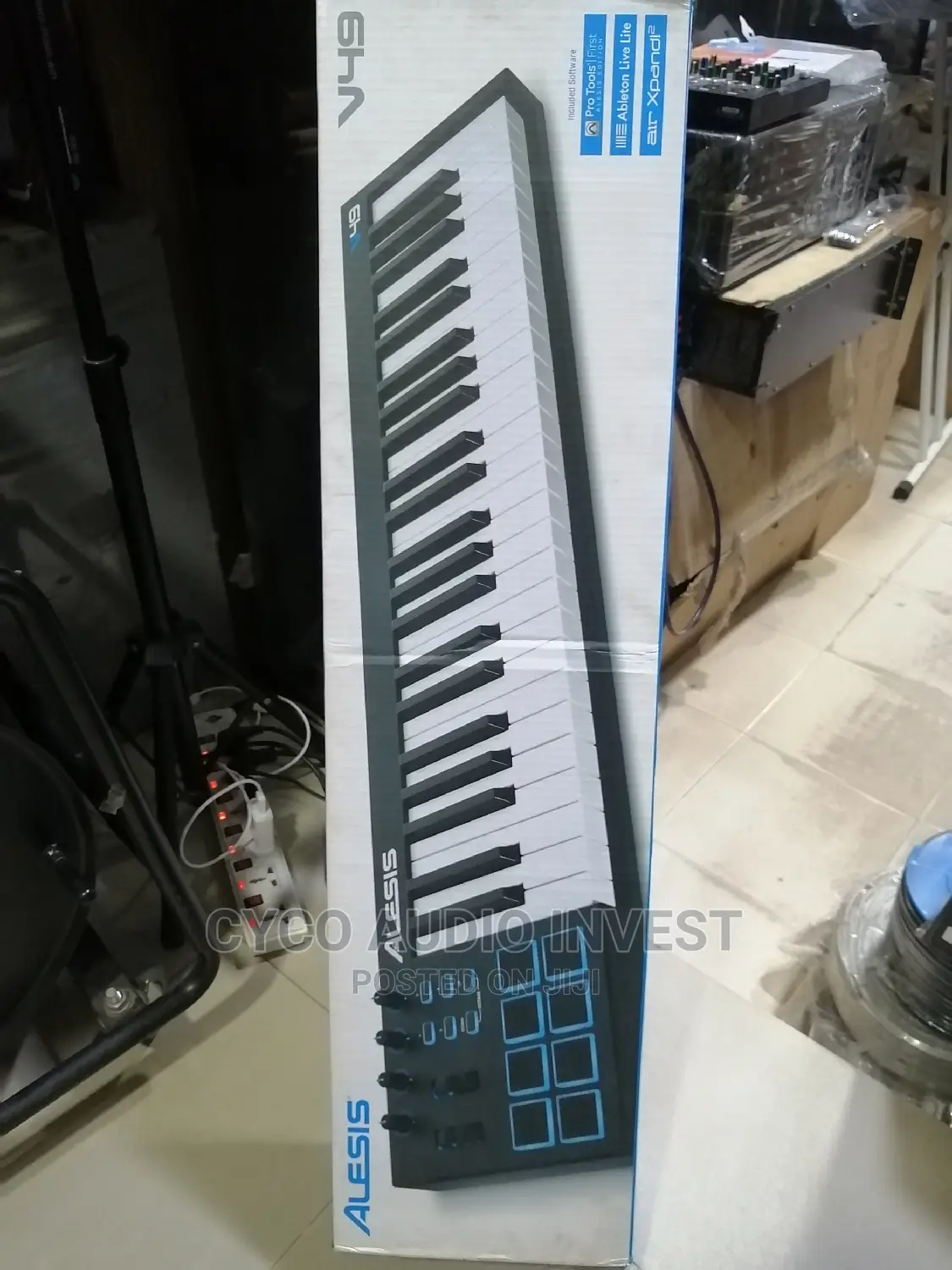 Original Alesis V49 Studio Keyboard