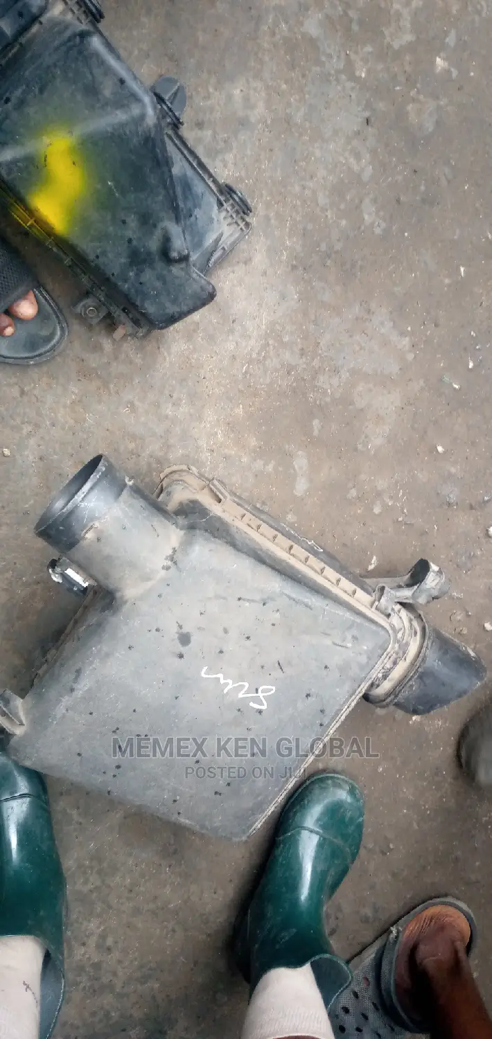 Air Filter Casing Tundra 2012 V8