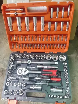 108pes 1/2 and 3/8 Socket Screwdriver Set