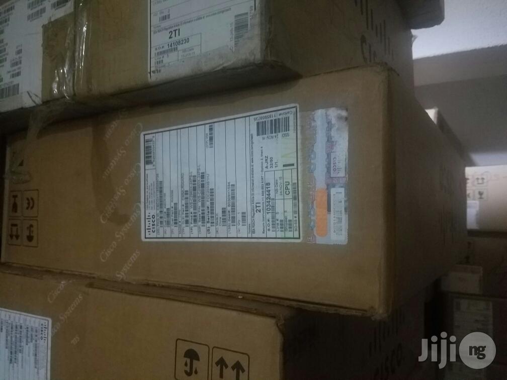 WS-C2960X-24PS-L Cisco Switch (Poe Gigabit)