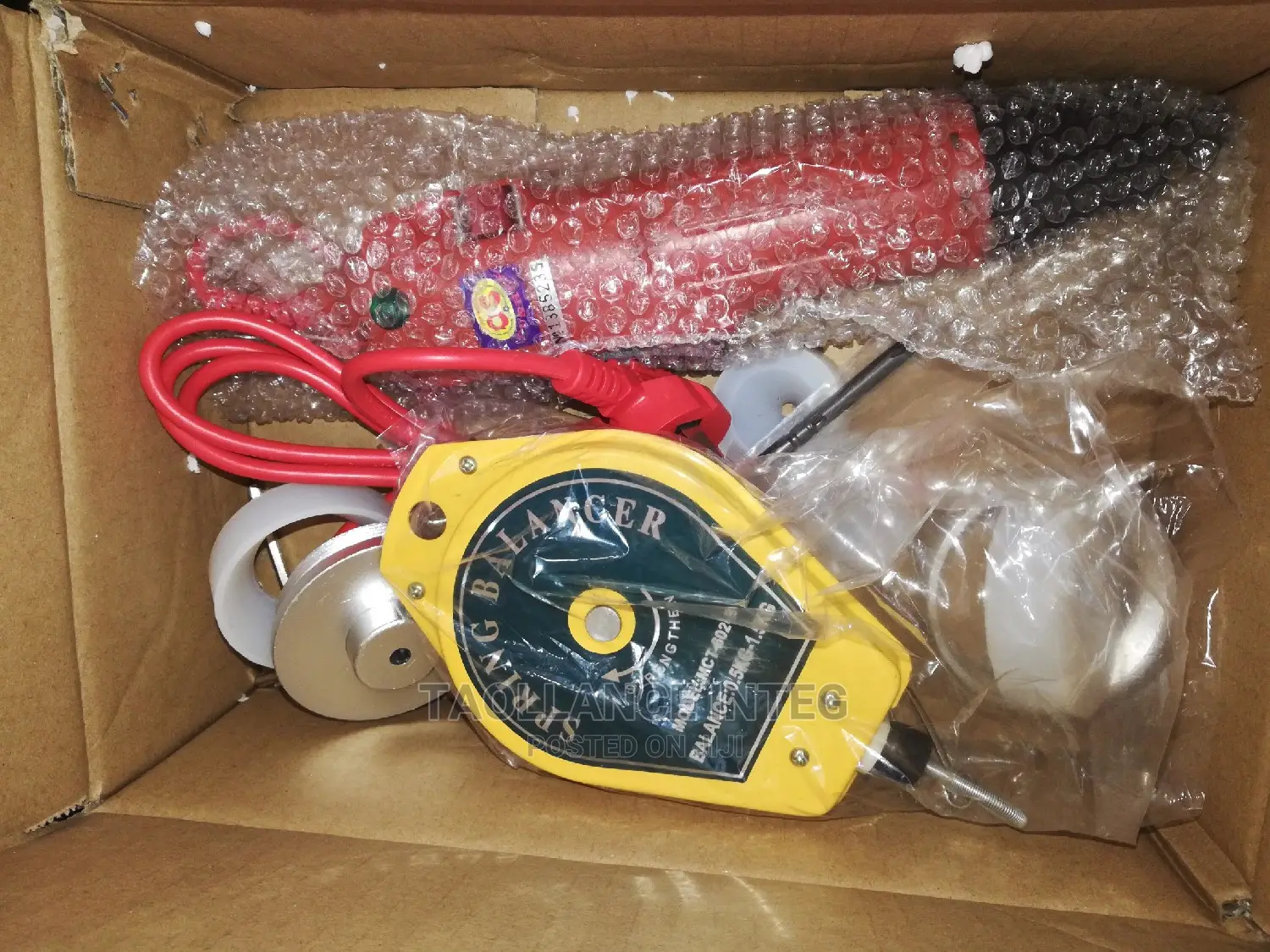 Locking and Capping Machine