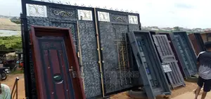 Photo - New Design Special Gates for Sales. Strong and Reliable