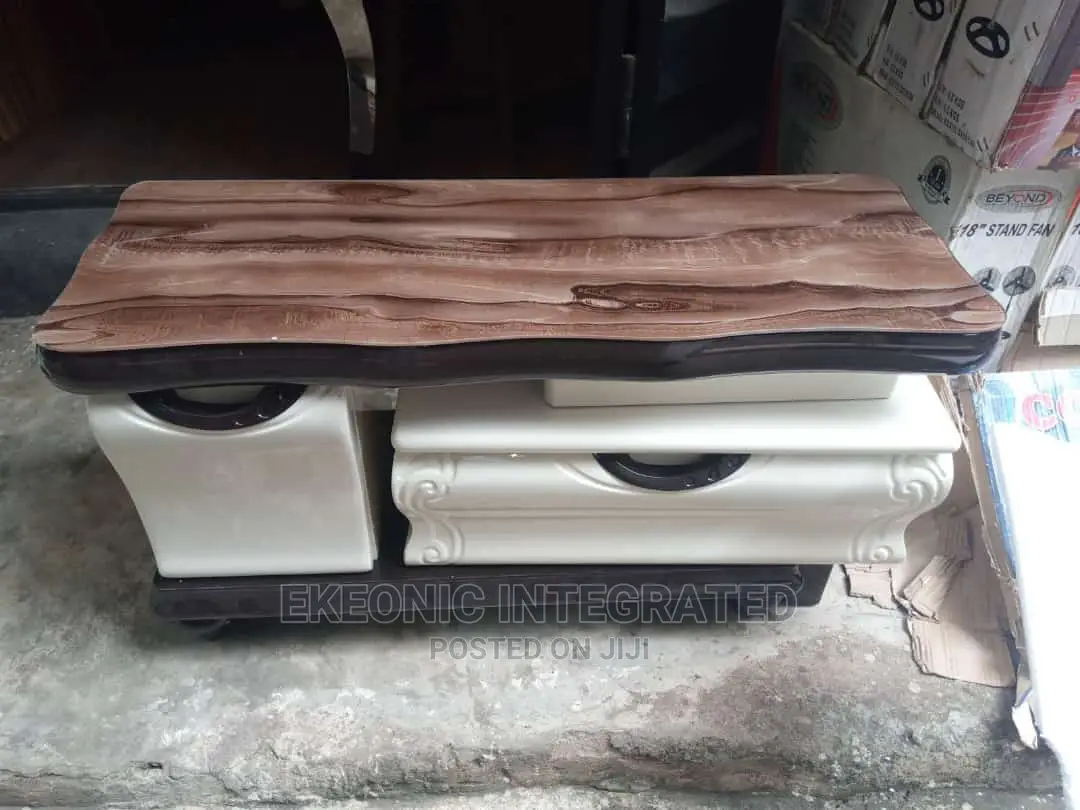 TV Bench Adjustable