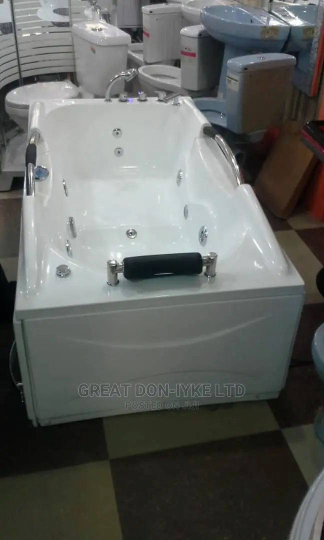 Jacuzzi Bathtub