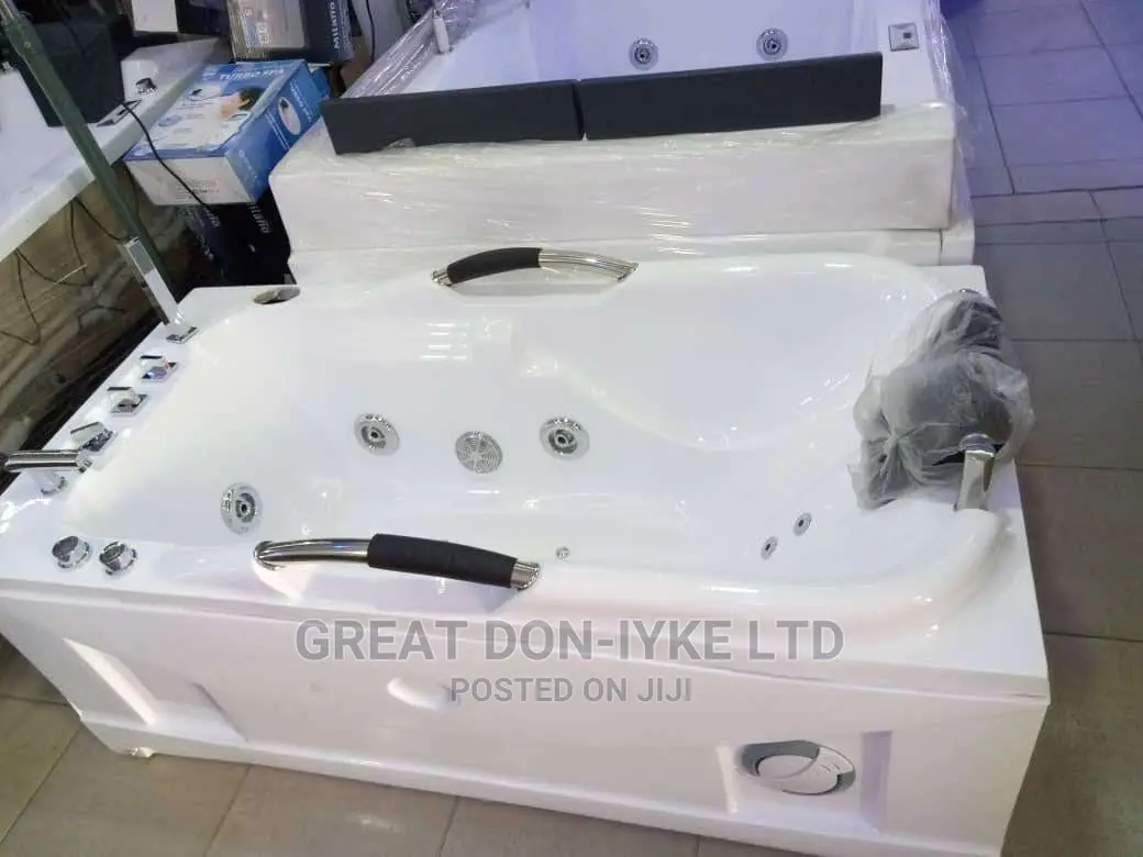 Jacuzzi Bathtub