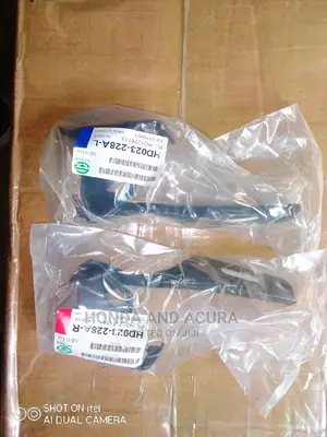 Bonnet Inches/Hanger 2003-07 Honda Accord