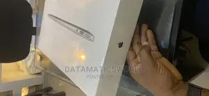 New Laptop Apple MacBook Air 2017 8GB Intel Core I5 SSD 128GB