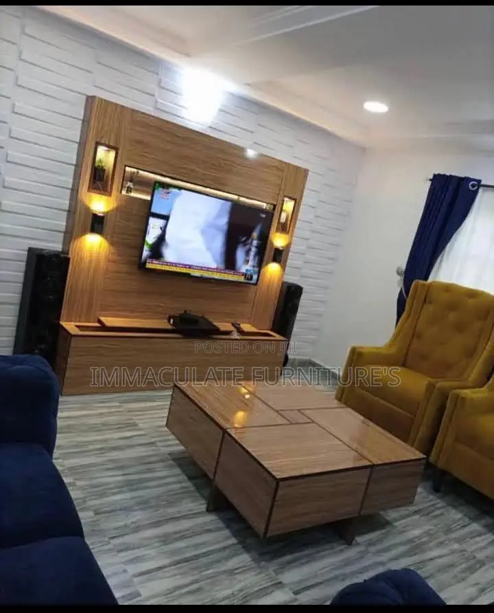 Set of Table and Tv Stand