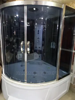 150x150 Showers Room.