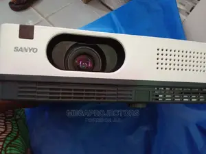 Cool Sanyo XGA Projector at Affordable Price
