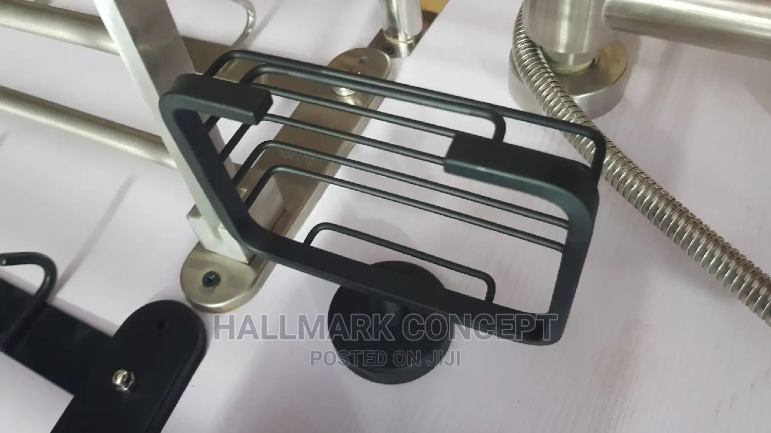 Complet Toilet Accessories