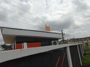 100 by 100ft Electric Security Fence With Back Up Battery