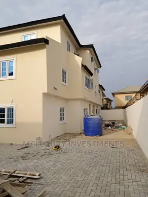 3bdrm Block of Flats in Ologolo Lekki for rent