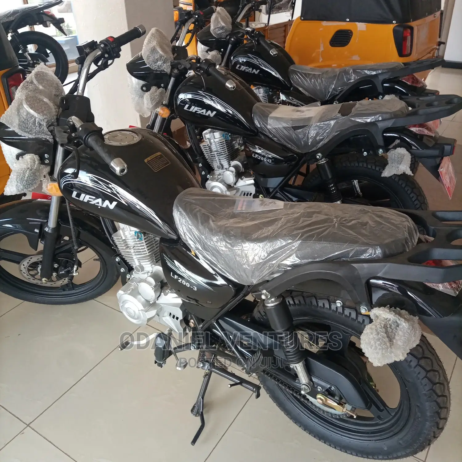 New MTR MTR CB200 2021 Black