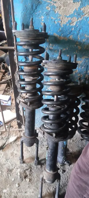06-08 Jeep Commander/Jeep Cherokee/Dodge Nitro Front Shocks