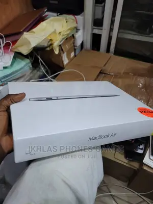 New Laptop Apple MacBook Air 2017 8GB Intel Core I5 128GB